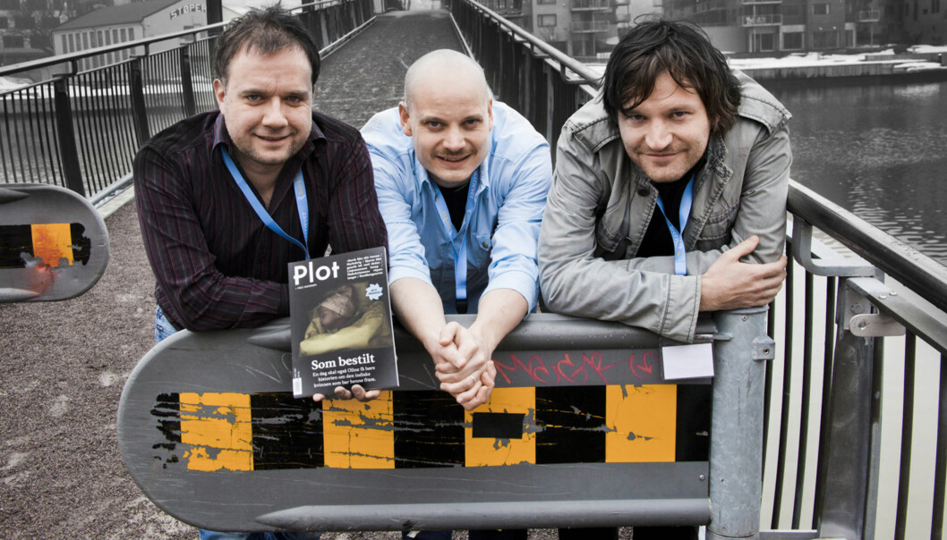 Erlend Frafjord, Jo Moen Bredeveien og Knut Gjerseth Olsen står bak det nye magasinet Plot. Foto: Kathrine Geard