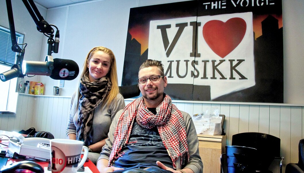 MER ENN ETER: Analysesjef Anniken Aas-Jakobsen i SBS Radio og brand manager Sverre Vedal i The Voice Vedal ser for seg et betydelig potensial for å spre radiosendingene via mobiltelefoner og nettbrett. FOTO: KATHRINE GEARD MER ENN ETER: Analysesjef Anniken Aas-Jakobsen i SBS Radio og brand manager Sverre Vedal i The Voice Vedal ser for seg et betydelig potensial for å spre radiosendingene via mobiltelefoner og nettbrett. FOTO: KATHRINE GEARD