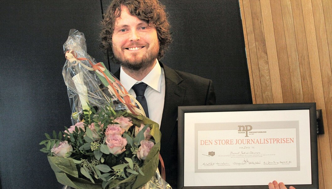Bernt Jakob Oksens tildelt Den store journlistprisen 2010. Foto: Kathrine Geard Bernt Jakob Oksens tildelt Den store journlistprisen 2010. Foto: Kathrine Geard