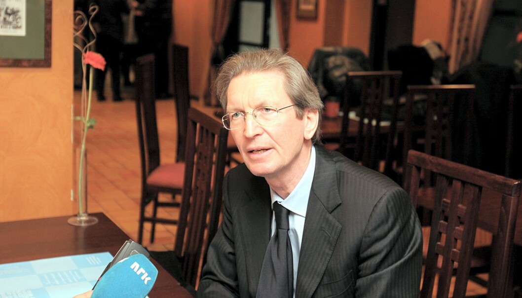 David Montgomery går av som konsernsjef i januar. David Montgomery går av som konsernsjef i januar.