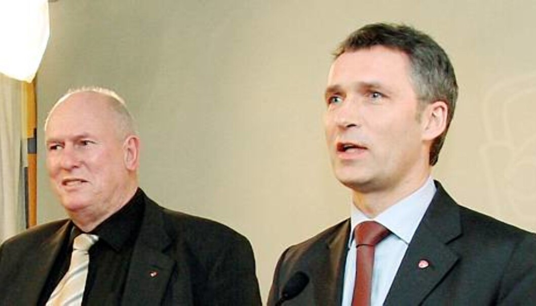 LO-leder Roar Flåthen og statsminister Jens Stoltenberg. Foto: Birgit Dannenberg LO-leder Roar Flåthen og statsminister Jens Stoltenberg. Foto: Birgit Dannenberg