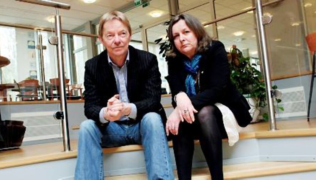 IKKE DAGSORDEN: Trond Henriksen og Helle Karterud har begge fartstid i Romerikes Blad siden midten av 80-tallet. Veteranene mener avisen i mindre grad enn før setter dagsorden. Foto: Birgit Dannenberg IKKE DAGSORDEN: Trond Henriksen og Helle Karterud har begge fartstid i Romerikes Blad siden midten av 80-tallet. Veteranene mener avisen i mindre grad enn før setter dagsorden. Foto: Birgit Dannenberg