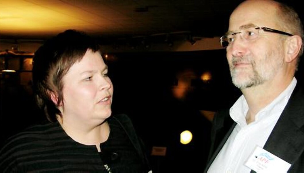 NJ-leder Elin Floberghagen og styreleder Erik Nord i A-pressen. Foto: Bjørn Åge Mossin NJ-leder Elin Floberghagen og styreleder Erik Nord i A-pressen. Foto: Bjørn Åge Mossin