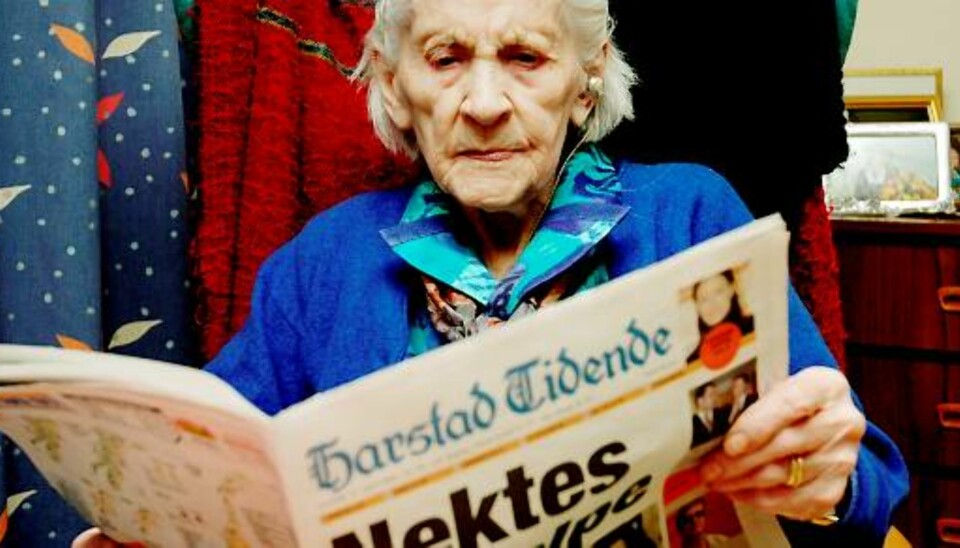 ELDST: 109-årige Jenny Ida Sofie Hanssen i Gratangen er nå den eldste person og avisabonnent i landet. Foto: Kjell Solbakken/Harstad Tidende