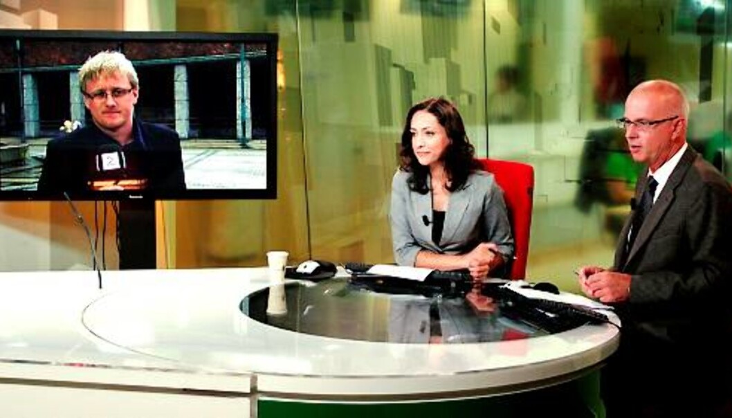 Juli er den beste måneden i Nyhetskanalens levetid. Mah-Rukh Ali og Terje Svabø i studio, reporter Krstian Mykleset på storskjerm. Foto: Espen Moe Juli er den beste måneden i Nyhetskanalens levetid. Mah-Rukh Ali og Terje Svabø i studio, reporter Krstian Mykleset på storskjerm. Foto: Espen Moe