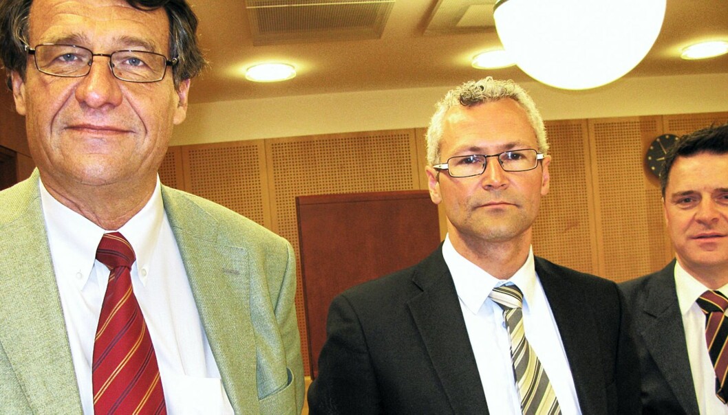 Fra venstre Cato Schiøtz og Sigurd Holter Torp, partnere i advokatfirmaet Schjødt, og VG Nett-redaktør Espen Egil Hansen. Foto: Bjørn Åge Mossin