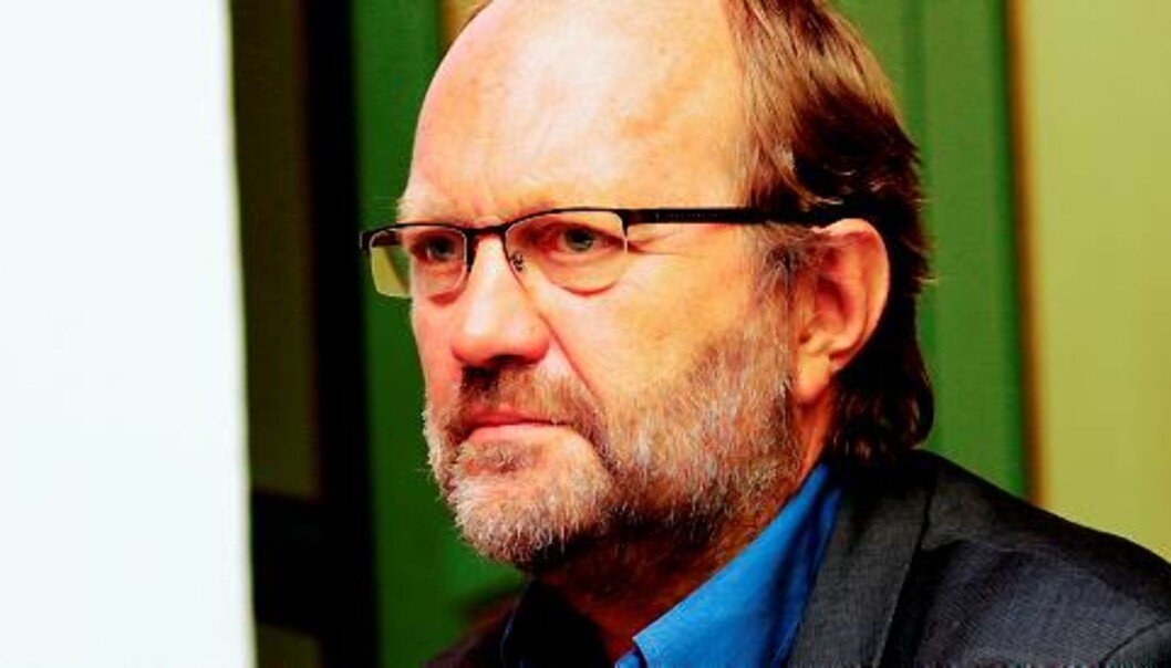 P4-sjef Kalle Lisberg skal feire med sigar. Foto: Birgit Dannenberg P4-sjef Kalle Lisberg skal feire med sigar. Foto: Birgit Dannenberg