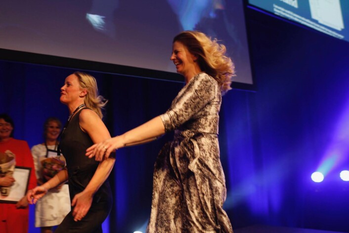 Adresseavisen fikk Skup-diplom for Kystadavtalen. Lajla Ellingsen og Mari K. By Rise. Foto: Andrea Gjestvang. Adresseavisen fikk Skup-diplom for Kystadavtalen. Lajla Ellingsen og Mari K. By Rise. Foto: Andrea Gjestvang.