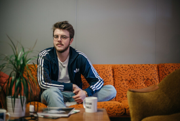 Ønsket mitt var at boka skulle nå ut til folk som også er interessert i ytringsfrihet og nettdebatt, ikke bare fotoboknerder, sier Kyrre Lien. Foto: Marte Vike Arnesen Ønsket mitt var at boka skulle nå ut til folk som også er interessert i ytringsfrihet og nettdebatt, ikke bare fotoboknerder, sier Kyrre Lien. Foto: Marte Vike Arnesen