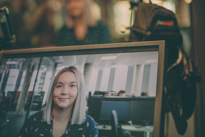 Hverdagen er multimedial, om du utdanner deg til å kun skrive er du plutselig ikke attraktiv for noen, sier Mari Linge Five. Foto: Marte Vike Arnesen Hverdagen er multimedial, om du utdanner deg til å kun skrive er du plutselig ikke attraktiv for noen, sier Mari Linge Five. Foto: Marte Vike Arnesen