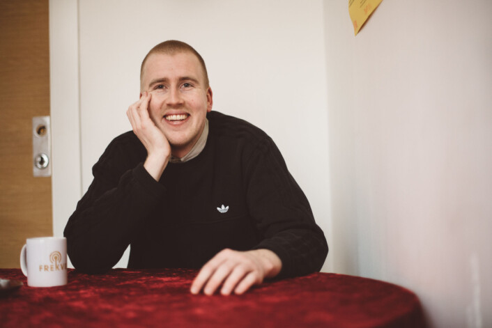Peter Daatland mener det er viktig å ha faste rutiner som frilanser. Å skaffe seg eget kontor mener han er det første du må gjøre. Foto: Marte Vike Arnesen Peter Daatland mener det er viktig å ha faste rutiner som frilanser. Å skaffe seg eget kontor mener han er det første du må gjøre. Foto: Marte Vike Arnesen