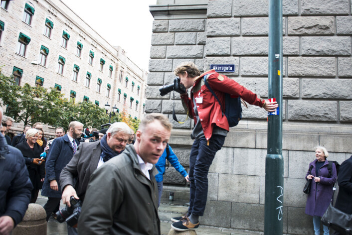 I et tog av fotografer må kreative løsninger til dersom man skal få bilder som skiller seg ut. I et tog av fotografer må kreative løsninger til dersom man skal få bilder som skiller seg ut.