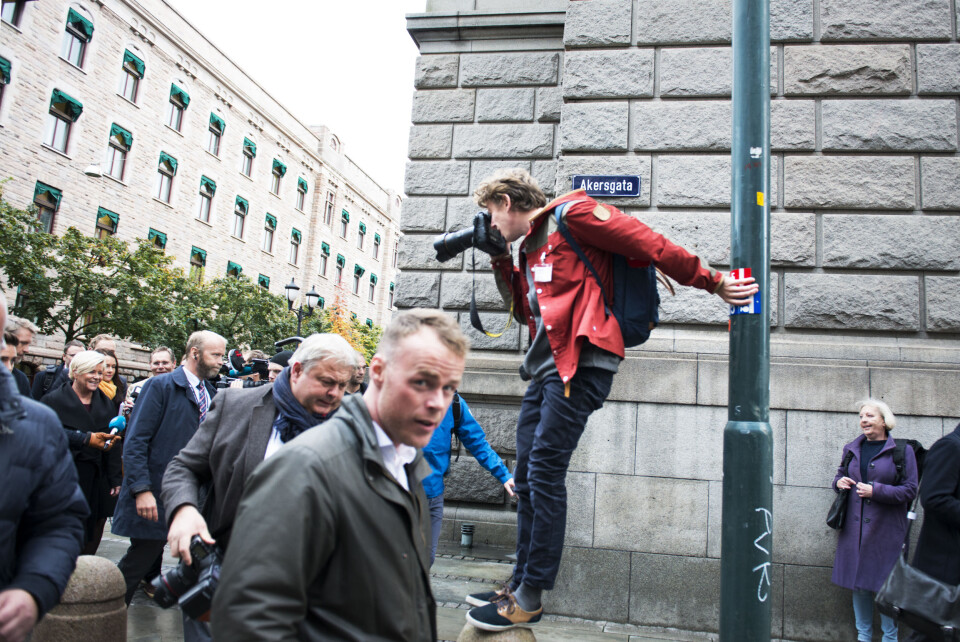 I et tog av fotografer må kreative løsninger til dersom man skal få bilder som skiller seg ut. I et tog av fotografer må kreative løsninger til dersom man skal få bilder som skiller seg ut.