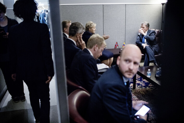 – Man forventer kanskje mer eksklusive møterom i FN, men her var det mer IKEA-stil, forteller Bast. Foto: Ida von Hanno Bast, Dagens Næringsliv – Man forventer kanskje mer eksklusive møterom i FN, men her var det mer IKEA-stil, forteller Bast. Foto: Ida von Hanno Bast, Dagens Næringsliv