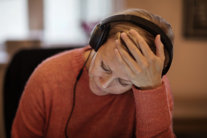 Sigrid Sollund er frustrert over at hun ikke kommer inn i dataprogrammet. Senere må hun ut en knapp time sammen med Lauritzen og Flæten for å prøve å løse problemene på pressesenteret i byen. Se <a href="https://journalisten.no/sites/default/files/dagsnyttatten02.jpg">større bilde her</a>. Sigrid Sollund er frustrert over at hun ikke kommer inn i dataprogrammet. Senere må hun ut en knapp time sammen med Lauritzen og Flæten for å prøve å løse problemene på pressesenteret i byen. Se <a href="https://journalisten.no/sites/default/files/dagsnyttatten02.jpg">større bilde her</a>.