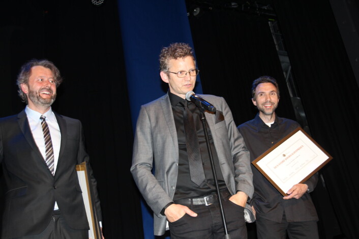 Hans Petter Aass, Thomas Ergo og Rune Vandvik mottok prisen under Adresseavisens jubileumsmiddag tirsdag kveld. Da hadde de visst at de vant prisen i en måned allerede. Foto: Angelica Hagen Hans Petter Aass, Thomas Ergo og Rune Vandvik mottok prisen under Adresseavisens jubileumsmiddag tirsdag kveld. Da hadde de visst at de vant prisen i en måned allerede. Foto: Angelica Hagen