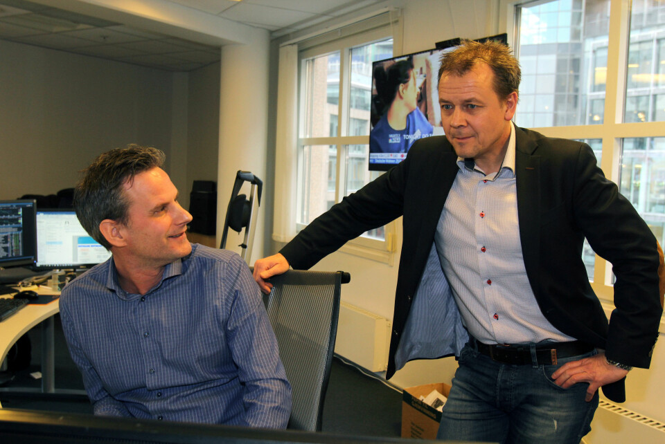 Redaktør Sjur Haustveit og direktør Terje Meisingseth i TDN Finans har roboter til å hjelpe seg i finansdekningen. Foto: Glenn Slydal Johansen