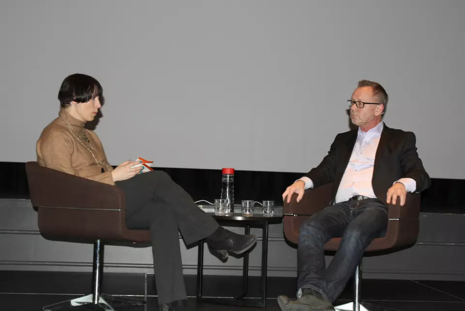 Ingeborg Volan intervjuet John Arne Markussen fra scenen. Foto: Angelica Hagen