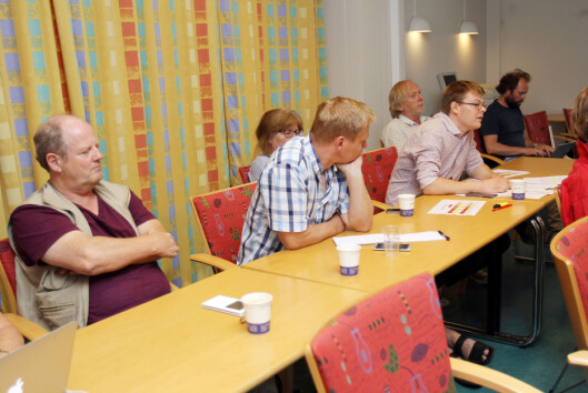 Journalistens ansatte følger<br>Journalistens generalforsamling, der<br>det blir vedtatt at papirutgaven skal<br>legges ned 1. januar 2015. Journalistens ansatte følger<br>Journalistens generalforsamling, der<br>det blir vedtatt at papirutgaven skal<br>legges ned 1. januar 2015.