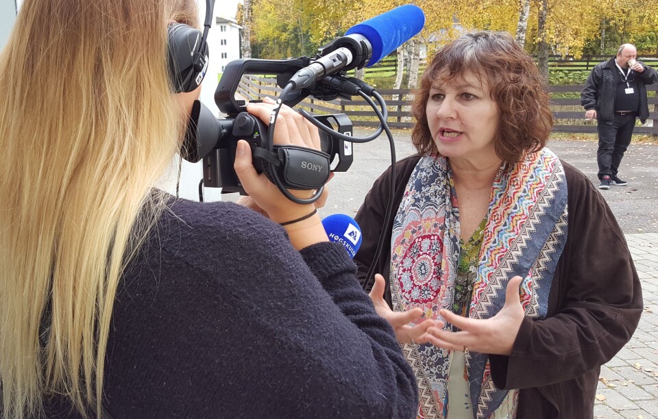 Leslee Udwin ble intervjuet av blant andre Volda-studenter på GIJC15 påLillehammer. Foto: Bjørn Åge Mossin Leslee Udwin ble intervjuet av blant andre Volda-studenter på GIJC15 påLillehammer. Foto: Bjørn Åge Mossin