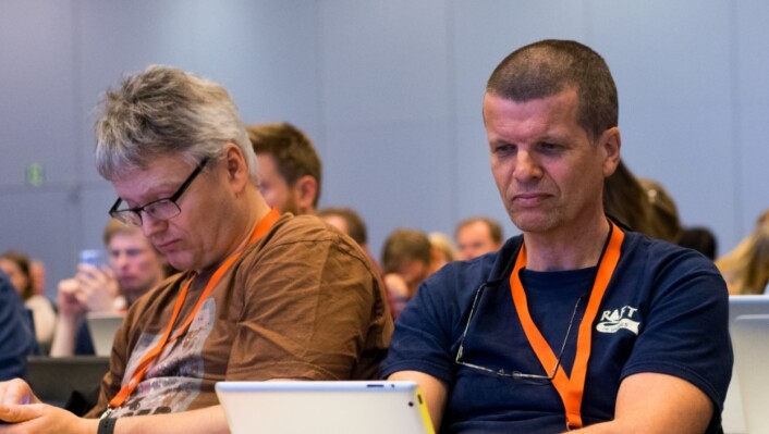 Gunnar Kagge tapte kampvoteringen mot Robin Mortensen på NJ-landsmøtet i mars. Til venstre landsstyremedlem Håkon Okkenhaug. Foto: Helge Øgrim Gunnar Kagge tapte kampvoteringen mot Robin Mortensen på NJ-landsmøtet i mars. Til venstre landsstyremedlem Håkon Okkenhaug. Foto: Helge Øgrim