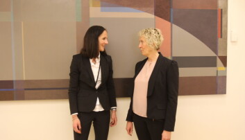 Forhandlingslederne Else Margrethe Husby fra MBL (til venstre) og Elin Nykaas fra NJ like før kravoverlevering. Foto: Glenn Slydal Johansen Forhandlingslederne Else Margrethe Husby fra MBL (til venstre) og Elin Nykaas fra NJ like før kravoverlevering. Foto: Glenn Slydal Johansen