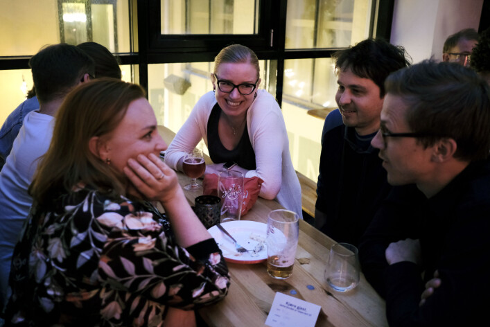 NRK-journalistene Kamilla Marie Johnsen (f.v), Anne Linn Kumano-Ensby, Gustav Iden og Arne Fredrik Næss på meklingsvake på Kulturhuset i Oslo. NRK-journalistene Kamilla Marie Johnsen (f.v), Anne Linn Kumano-Ensby, Gustav Iden og Arne Fredrik Næss på meklingsvake på Kulturhuset i Oslo.