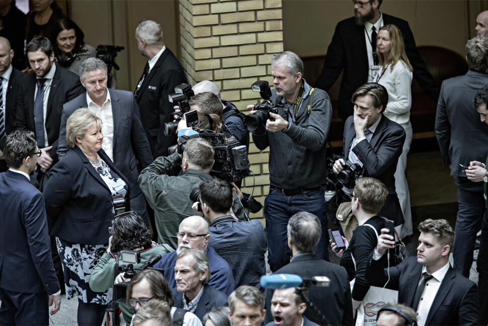 Det hersket delvis kaos på Stortinget i dagene Listhaug-dramaet varte. For fotografene handlet mye om å finne andre vinkler. Foto: Aleksander Nordahl, DN