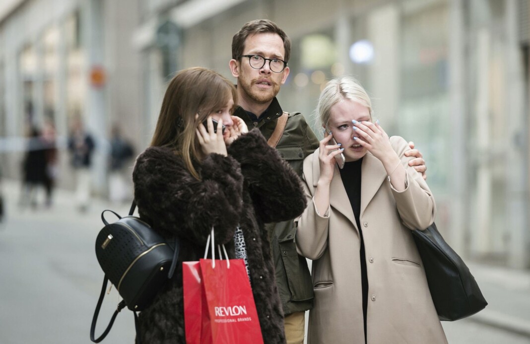Årets Bild 2017 i Sverige er tatt under terrorangrepet på Drottninggatan i Stockholm 7.april i fjor, hvor fem mennesker ble drept. Foto: Anna Tärnhuvud. Årets Bild 2017 i Sverige er tatt under terrorangrepet på Drottninggatan i Stockholm 7.april i fjor, hvor fem mennesker ble drept. Foto: Anna Tärnhuvud.