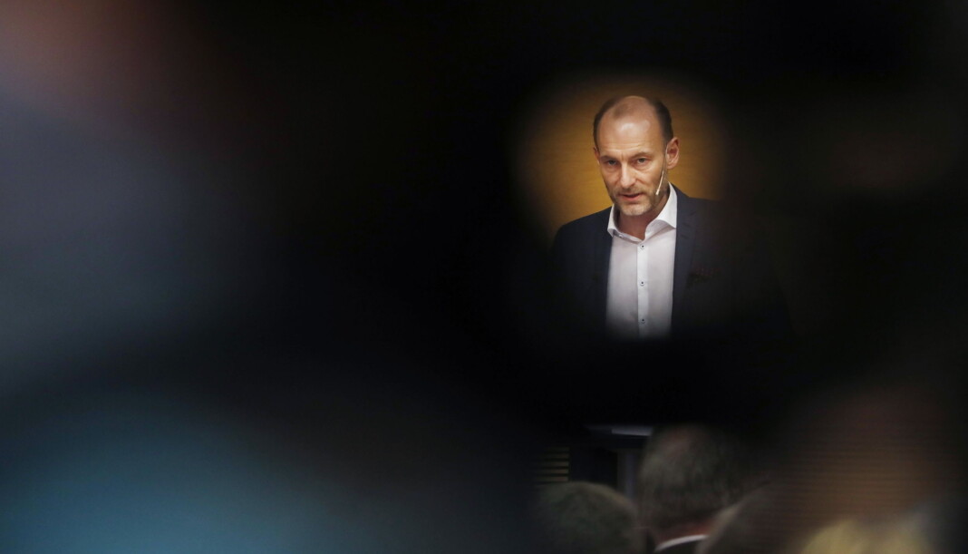 Direktør Knut Olav Åmås og Stiftelsen Fritt Ord fortsetter å dele ut penger til norsk journalistikk. Mange graveprosjekter får penger etter juni-utdelingen. Foto: Lise Åserud / NTB scanpix Direktør Knut Olav Åmås og Stiftelsen Fritt Ord fortsetter å dele ut penger til norsk journalistikk. Mange graveprosjekter får penger etter juni-utdelingen. Foto: Lise Åserud / NTB scanpix