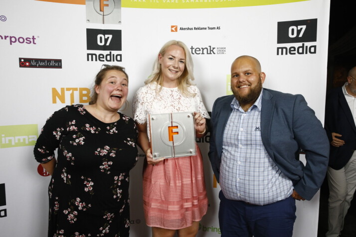 Journalist Eira Lie Jor, kommersiell leder Julie Hansson og ansvarlig redaktør Gard Lehne Borch Michalsen i Medier24, her under Fagpresseprisene. Foto: Audun Braastad / NTB Scanpix Journalist Eira Lie Jor, kommersiell leder Julie Hansson og ansvarlig redaktør Gard Lehne Borch Michalsen i Medier24, her under Fagpresseprisene. Foto: Audun Braastad / NTB Scanpix