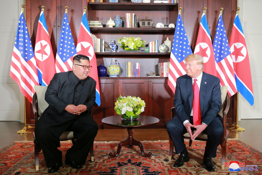 Toppmøtet mellom Donald Trump og Kim Jong-un dominerer mediebildet i Sør-Korea, men ikke alle aviser er imponert over hva de to klarte å komme fram til. Foto: Reuters / NTB scanpix Toppmøtet mellom Donald Trump og Kim Jong-un dominerer mediebildet i Sør-Korea, men ikke alle aviser er imponert over hva de to klarte å komme fram til. Foto: Reuters / NTB scanpix
