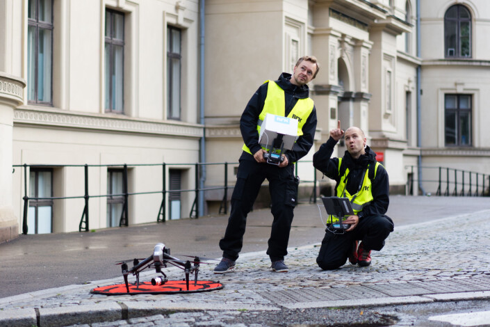 NRK Luftfotos Jon Krosby og Gregard Pallotta flyr for bilder til valgdekningen. Foto: NRK NRK Luftfotos Jon Krosby og Gregard Pallotta flyr for bilder til valgdekningen. Foto: NRK