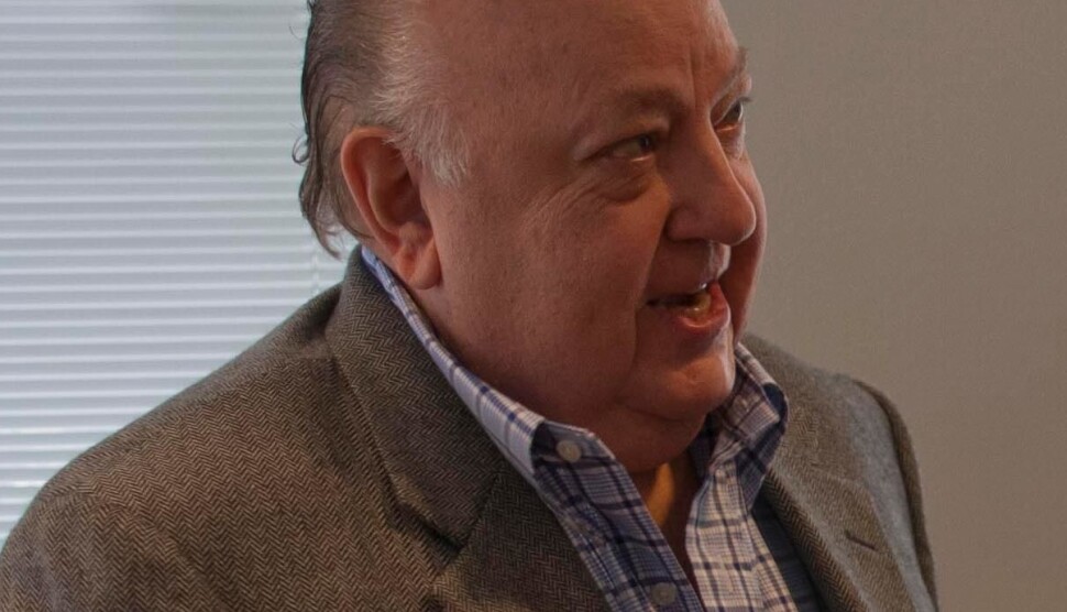 Roger Ailes måtte fratre Fox News-sjefsstillingen i 2016, og døde året etter. Foto: Sgt. Christopher Tobey / DINMOC / Wikipedia Common Roger Ailes måtte fratre Fox News-sjefsstillingen i 2016, og døde året etter. Foto: Sgt. Christopher Tobey / DINMOC / Wikipedia Common
