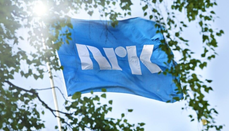 Mens dokumentar- og samfunnsavdelingen i NRK skal nedbemanne 11 årsverk, trengs det 10 nye årsverk i sporten. Mens dokumentar- og samfunnsavdelingen i NRK skal nedbemanne 11 årsverk, trengs det 10 nye årsverk i sporten.