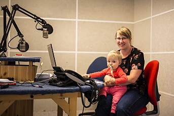 Hun starta i Radio Bø med praksisplass på ungdomsskolen. Nylig ble hun fast ansatt i lokalradioen, som nå utvider med to stillinger