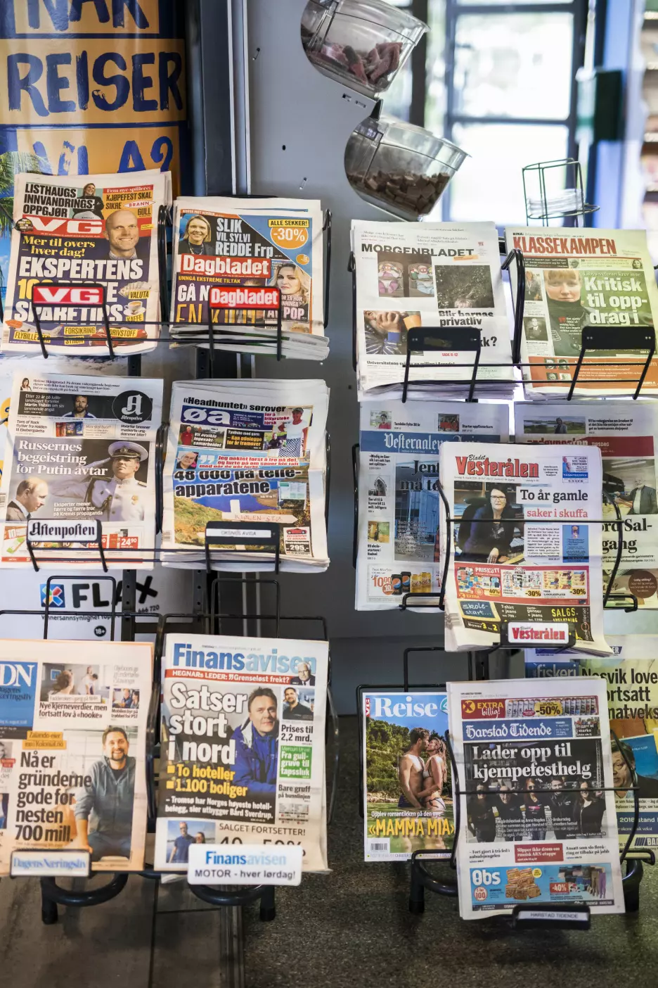Mange vesterålinger holder gjerne flere aviser, både lokale, regionale og nasjonale. Foto: Kristine Lindebø
