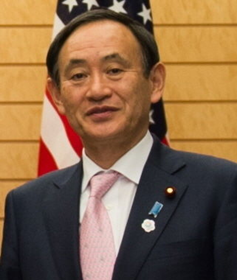 Yoshihide Suga, talsmann for den japanske regjeringen. Yoshihide Suga, talsmann for den japanske regjeringen.