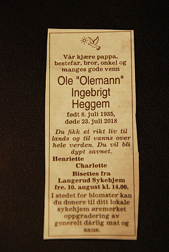 Dødsannonsen ble med på morgenmøte i Fagbladet. Foto: Karin E. Svendsen Dødsannonsen ble med på morgenmøte i Fagbladet. Foto: Karin E. Svendsen