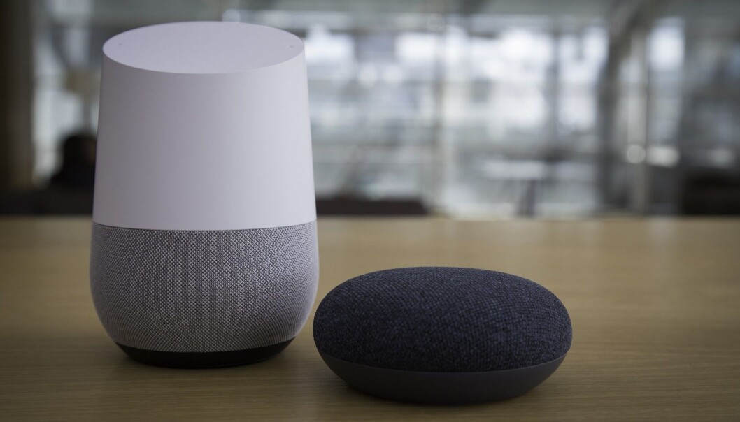 Google Home (til venstre) og Google Home Mini er to av smarthøyttalerne der du blant annet får VG på lyd. Foto: Schibsted Google Home (til venstre) og Google Home Mini er to av smarthøyttalerne der du blant annet får VG på lyd. Foto: Schibsted