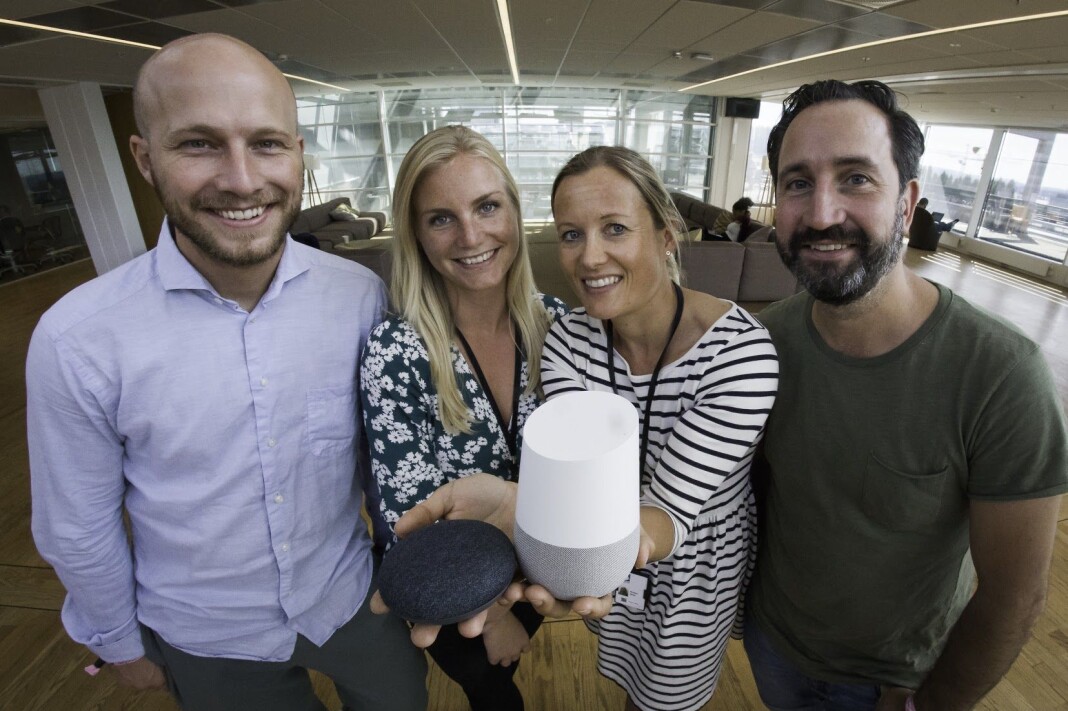 Deler av teamet som har utviklet VGs nye produkt for stemmestyrte assistenter: Prosjektleder Anders Grimstad (Schibsteds trendteam), forretningsutvikler Hedda Heldal (VG), UX-researcher Veronica Heltne (Product & Tech) og UX-designer Lucas Cueni (Product & Tech). Foto: John Einar Sandvand / Schibsted Deler av teamet som har utviklet VGs nye produkt for stemmestyrte assistenter: Prosjektleder Anders Grimstad (Schibsteds trendteam), forretningsutvikler Hedda Heldal (VG), UX-researcher Veronica Heltne (Product & Tech) og UX-designer Lucas Cueni (Product & Tech). Foto: John Einar Sandvand / Schibsted