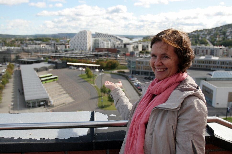 Næringssjef Maria Hoff Aanes i Skedsmo kommune ønsker NRK til bussterminaltomten i Lillestrøm sentrum. Foto: Glenn Slydal Johansen