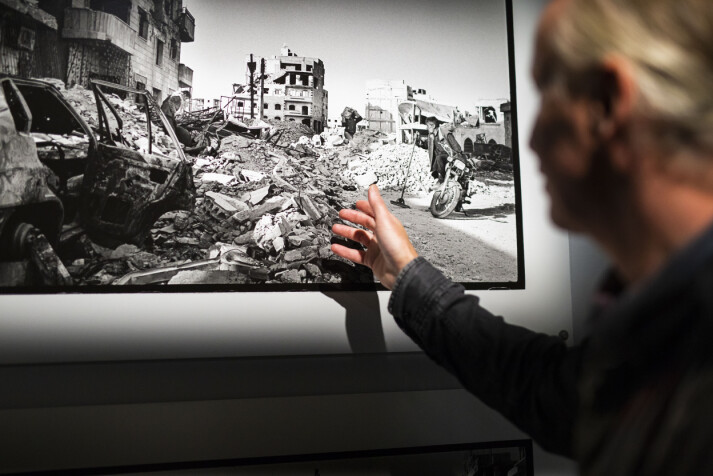 Hva har de å komme tilbake til? Hvor skal de begynne? sier Rune Eraker om dem som kom tilbake til sine totalbombede hjem i Raqqa, Syria. Foto: Kristine Lindebø Hva har de å komme tilbake til? Hvor skal de begynne? sier Rune Eraker om dem som kom tilbake til sine totalbombede hjem i Raqqa, Syria. Foto: Kristine Lindebø