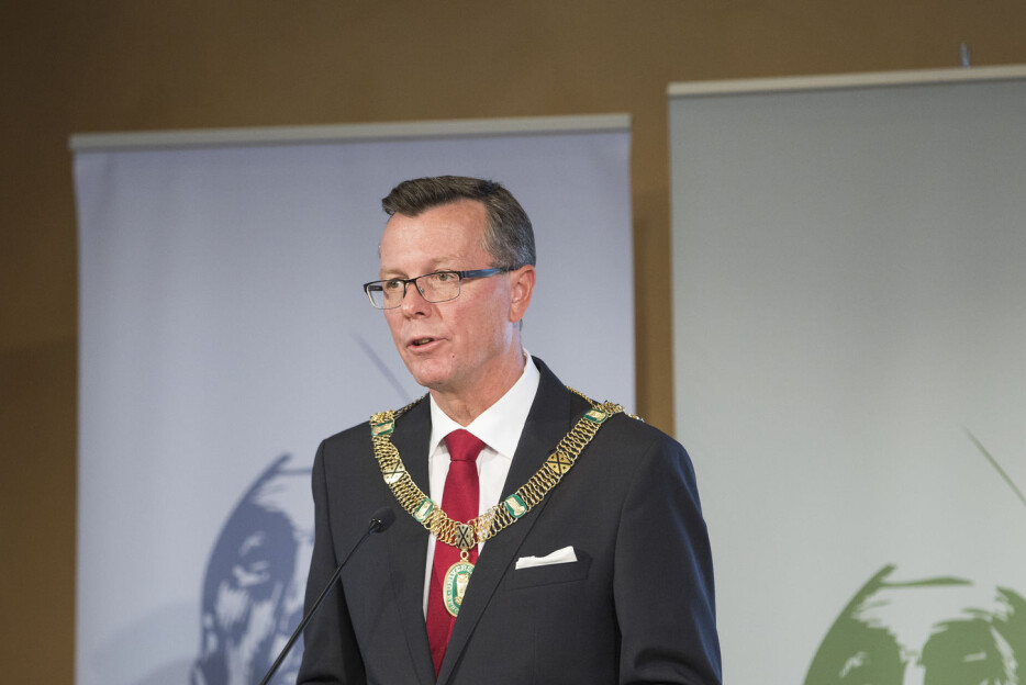 Rektor beklager formulering. Universitetet snur om mistillit