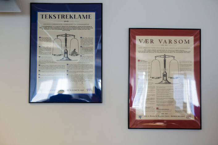 Tekstreklameplakaten og Vær Varsom-plakaten kom tidlig på veggen hos Vol, og henger ennå, om så i en nyere utgave. Tekstreklameplakaten og Vær Varsom-plakaten kom tidlig på veggen hos Vol, og henger ennå, om så i en nyere utgave.