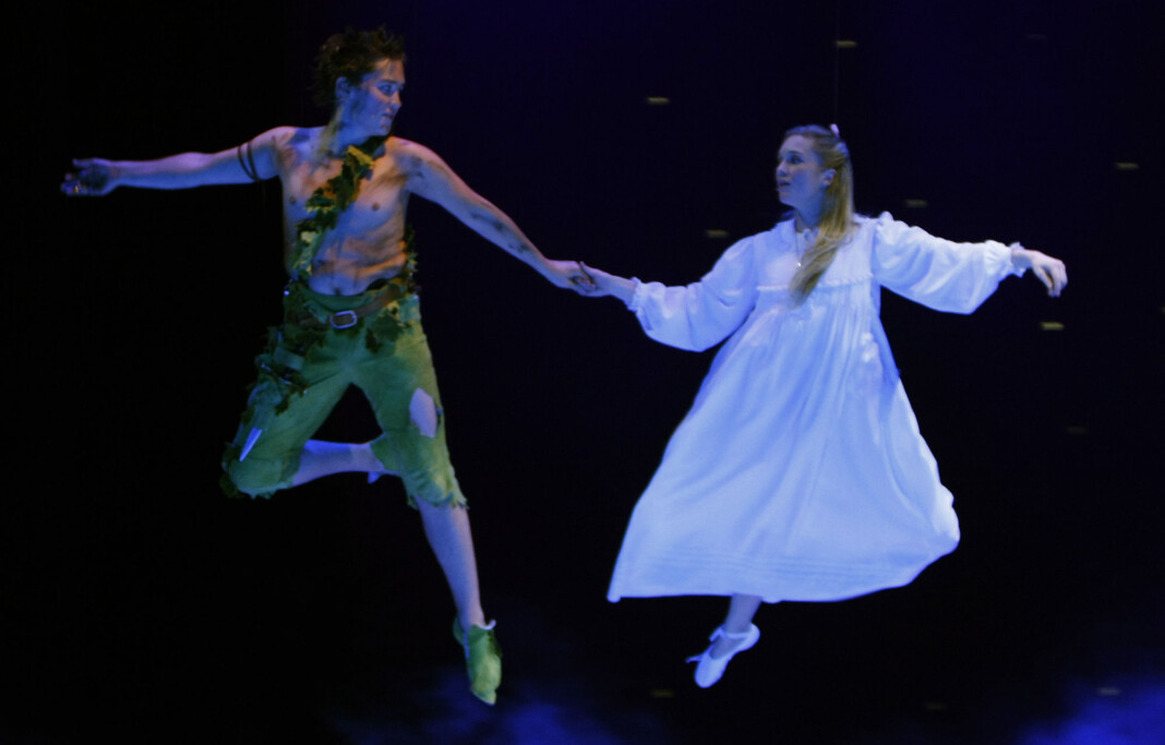 Peter Pan og Wendy under en pressevisning på Det Norske Teatret i Oslo i 2007. Foto: Morten Holm / NTB scanpix Peter Pan og Wendy under en pressevisning på Det Norske Teatret i Oslo i 2007. Foto: Morten Holm / NTB scanpix