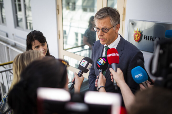 NRK-direktør Olav Nyhus har signert en henvendelse til Kulturdepartementet der NRK ber om å bli unntatt fra journalføringsplikten. NRK-direktør Olav Nyhus har signert en henvendelse til Kulturdepartementet der NRK ber om å bli unntatt fra journalføringsplikten.