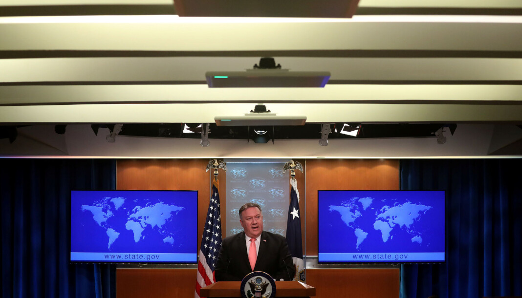 USAs utenriksminister Mike Pompeo retter en anklagende pekefinger mot Saudi-Arabias øverste ledelse. Foto: Reuters / NTB scanpix USAs utenriksminister Mike Pompeo retter en anklagende pekefinger mot Saudi-Arabias øverste ledelse. Foto: Reuters / NTB scanpix