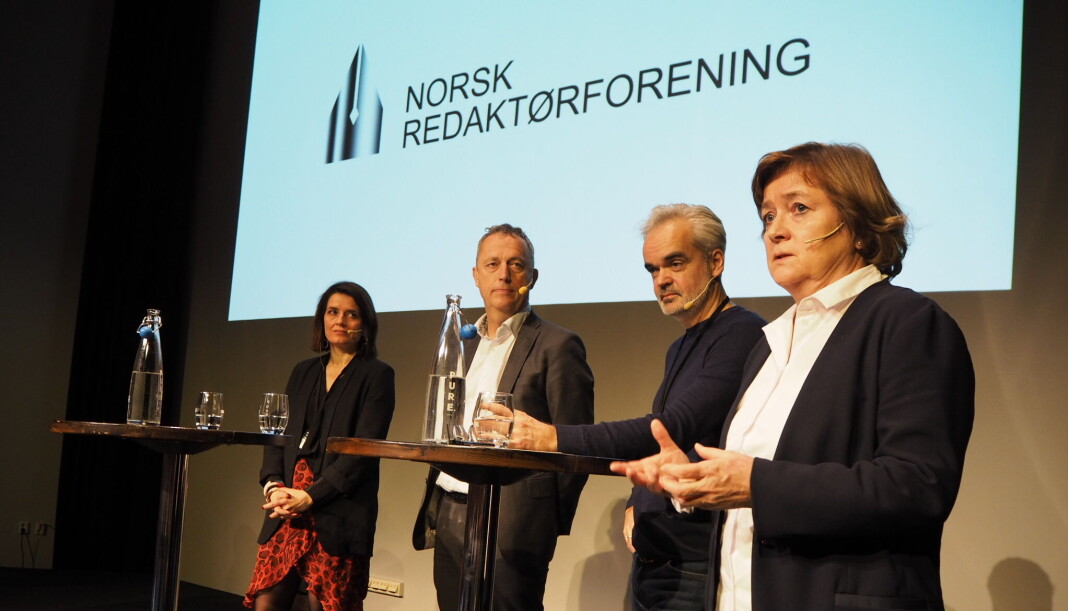 Diskuterte redaktørrollen. Fra venstre Kjersti Mo (Egmont Publishing), Are Stokstad (Amedia), Eivind Ljøstad (Fædrelandsvennen) og Hanna Relling Berg (Sunnmørsposten). Foto: Roger Aarli-Grøndalen Diskuterte redaktørrollen. Fra venstre Kjersti Mo (Egmont Publishing), Are Stokstad (Amedia), Eivind Ljøstad (Fædrelandsvennen) og Hanna Relling Berg (Sunnmørsposten). Foto: Roger Aarli-Grøndalen