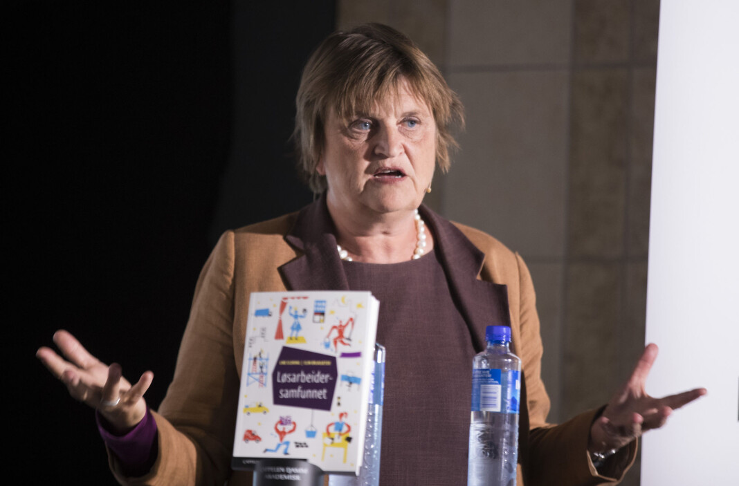Elin Ørjasæter har vært redaktør i Arbeidsnytt.no, som avvikles etter jul. Her fra en presentasjon av boka løsarbeidersamfunnet, under Arendalsuka. Foto: Terje Pedersen / NTB scanpix Elin Ørjasæter har vært redaktør i Arbeidsnytt.no, som avvikles etter jul. Her fra en presentasjon av boka løsarbeidersamfunnet, under Arendalsuka. Foto: Terje Pedersen / NTB scanpix